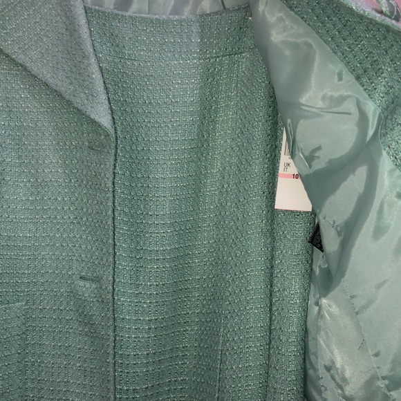 Nipon Boutique 2-piece Suit - Picture 3 of 12